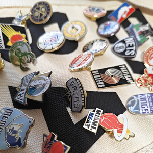 Pins Esmaltados Promocionales para Clubes de Baloncesto, Personalizables al por Mayor, para <span class=keywords><strong>Ropa</strong></span> y Tejidos - Product Image 6