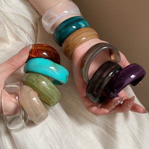 Pulsera Ancha De Resina Para Mujer - Diseño Moteado, Transparente/Beige/Marrón, Estilo Carey, Joyería De Moda