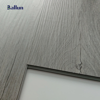 Plancher en vinyle SPC à emboîtement 100% vierge, imperméable, LVP LVT pour utilisation en salle de sport