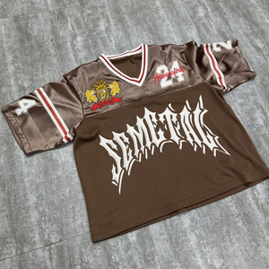 MAKITAPEI T-shirt de football personnalisé avec impression en relief, maillot en nylon respirant coupe carrée, t-shirt de football court avec logo personnalisé pour homme - Product Image 3