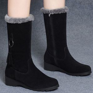 2025 зимние новые стильные, плюшевые и толстые зимние сапоги для женщин, теплые большие размеры, хлопковые туфли на танкетке, оптовая продажа - Product Image 1