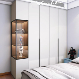 Armoire de Chambre Moderne Sur Mesure, Autoportante, Durable et Écologique avec Coiffeuse Personnalisée pour Familles et Villas - Product Image 1