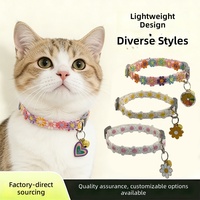 Collier pour animaux de compagnie en tissu doux réglable avec boucle en dacron ZeChengXi de style rétro brodé de fleurs faites à la main pour chats et chiens toutes saisons