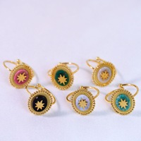 Bague signet North Star plaquée or avec médaillon étoile céleste, incrustations de coquillages et pierres naturelles, pour femme