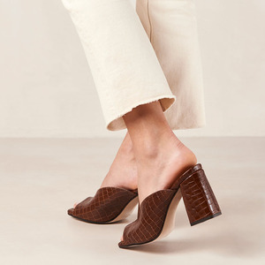 Ciabatte con tacco taglie forti marrone V taglio Vamp aperta punta quadrata grosso tacco Slide Mules <span class=keywords><strong>scarpe</strong></span> donna - Product Image 4