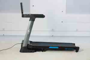 Tapis roulant pliant portable pour entraînement intérieur domestique et commercial électrique pour équipement de gymnastique Poids maximal de l'utilisateur 140kg - Product Image 2