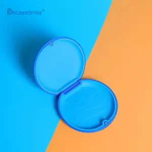 Biểu Tượng Tùy Chỉnh Nhựa Silicone Lót Nha Khoa Chỉnh Hình Niềng Răng Vô Hình Lưu Trữ Aligner Người Lưu Trữ Trường Hợp UV