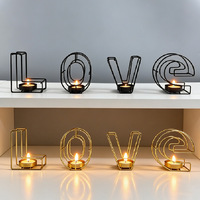 Porte-bougie en fer noir, design industriel minimaliste, décoration de Noël et de mariage, accessoire artisanal exclusif en forme de LOVE pour la maison