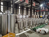 Réservoir de stockage de vin en acier inoxydable 500L AISI 304/316, conception sanitaire pour la conservation et le stockage du vin