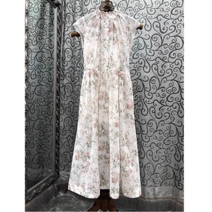 Abito di Lusso Primavera-Estate 2026, Stile Moda Femminile, Dolce con Piccole Stampe Floreali, Maniche Corte, Lunghezza Media, Elegante per Feste - Product Image 1