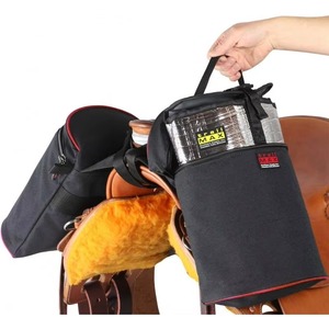 Muestra gratuita: Bolsa de sillín trasera expandible impermeable para caballo con soporte para botella - Product Image 5