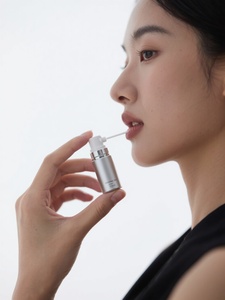 Spray buccal à <span class=keywords><strong>la</strong></span> menthe fraîche 10 ml, <span class=keywords><strong>parfum</strong></span> efficace <span class=keywords><strong>pour</strong></span> rafraîchir l'haleine, produit <span class=keywords><strong>pour</strong></span> rafraîchir l'haleine - Product Image 5