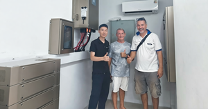 Sistema de Almacenamiento de Energía Solar de 30kwh HV Comercial, Batería LiFePO4 Apilable, Comunicación CAN, Inversor Solis - Product Image 5