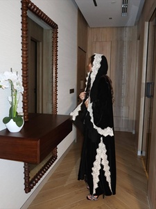 OEM/ODM Set di Tre Pezzi Abaya Dubai alla Moda per Donne Musulmane, Vestito in Velluto, <span class=keywords><strong>Kimono</strong></span> Abaya Aperto, Set Hijab, Cardigan Modesto con Pizzo - Product Image 2