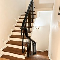 Balustrades d'escalier intérieures pour villa moderne, moulures monobloc en alliage d'aluminium, garde-corps noir massif, résistant à l'eau, peignable