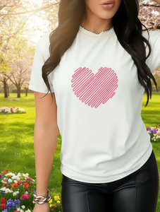 T-shirt Casual da Donna per San Valentino con Stampa Cuore a Righe, Manica Corta, Girocollo, in Cotone Traspirante, Top Primaverile Estivo - Product Image 2