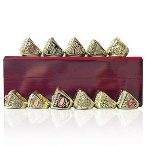 Bague de championnat des Canadiens de Montréal de la LNH, ensemble de 11 pièces, boîte de présentation en bois, qualité supérieure personnalisée, plaqué or, bijoux - Product Image 3