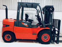Chariot élévateur diesel de marque supérieure LG50DT 5,0 tonnes 1220x150x55mm Empattement 3000mm Largeur d'allée 3850mm Hauteur de levage 3000mm 12V100Ah