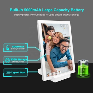 Même si vous êtes loin, vous pouvez présenter des moments à votre famille à travers le temps avec un cadre photo numérique WiFi à batterie. - Product Image 4