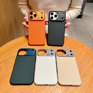 Coque de téléphone magnétique en <span class=keywords><strong>fibre</strong></span> de carbone avec protection d'objectif en métal pour iPhone 17 Pro Max, étui de protection intégral en PC pour iPhone 17 Pro - Product Image 3