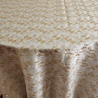 Nappe de table en satin de champagne de luxe |   Housse de table ronde brodée avec des motifs en spirale |   Décoration de mariage et de banquet haut de gamme