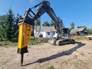 Casse-pierre hydraulique SOOSAN Sb 70 pour excavatrices de 16 à 21 tonnes, garantie 1 an, comprend moteur et pignon pour rapport et vidéo - Product Image 2