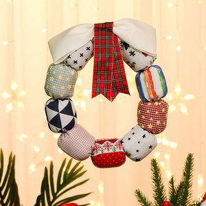 Nouvelle couronne de Noël en tissu pour décoration de porte, couronne en tissu, nœud, fournitures de décoration pour hôtels et centres commerciaux - Product Image 2