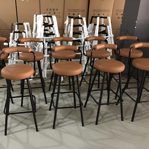 Taburete de <span class=keywords><strong>Bar</strong></span> Moderno y Sencillo de Hierro con Respaldo Alto, Estructura de Acero de Grado Comercial y Patrón Redondo para Tiendas de Té con Leche y Bares Domésticos - Product Image 1