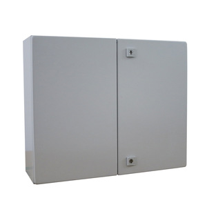 ארון חשמל כפול דלתות, קיר, עמיד לאבק ומים בתקן IP54, בצבע RAL7035 בהתאמה אישית - Product Image 1