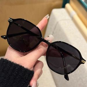 Sunglasses Manufacturers Wholesale PC Round <b>Frame</b> Uv 400 Sunglasses Unisex Designer Glasses Outdoor Sunshade Sunglasses - Product Image 2