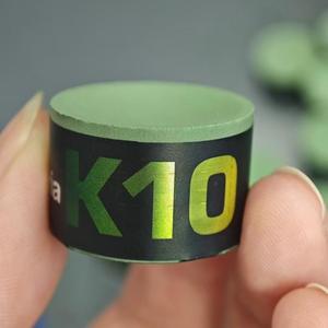 ชอล์คบิลเลียด K10 ยี่ห้อ Taom รุ่น V10 ชอล์คสำหรับมืออาชีพ ราคาพร้อมชอล์คทำความสะอาดคิวสนุกเกอร์และบิลเลียดอย่างดีเยี่ยม - Product Image 2