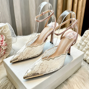Elegantes Zapatos de Tacón de Aguja con Punta Metálica y Encaje Floral para <span class=keywords><strong>Mujer</strong></span>, con Correa en el Tobillo, Zapatos de Vestir Sexys para Invitadas de Boda, Color Dorado - Product Image 2