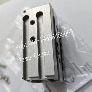 Pinza Paralela Original FESTO Serie HGPL, Modelo HGPL-14-60-A-B, Carrera de 60 mm, 3361481 - Product Image 2