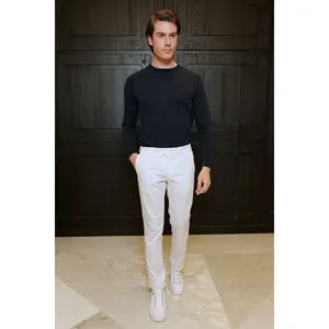 Pantalones Chinos de Algodón Blanco para Primavera/Verano - Product Image 1