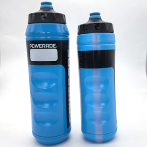 Botella de agua de plástico personalizada de 1000ml 750ml, sin BPA, tipo <span class=keywords><strong>Powerade</strong></span>, con boquilla exprimible para bebidas deportivas al aire libre. - Product Image 2