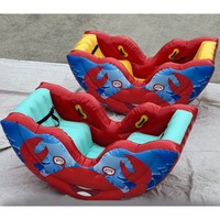 Jouet aquatique gonflable commercial en forme de crabe à bascule |   Bateau à bascule flottant pour parc aquatique, piscine, location et événements