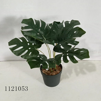 Monstera artificiel en pot, réaliste au toucher, pour la décoration intérieure du salon, de la maison moderne ou du bureau.