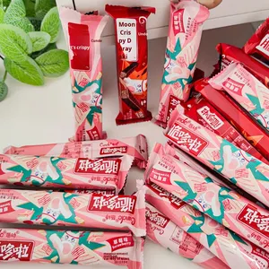 Galletas de Chocolate con Oblea Crujiente y Dulce con Movimiento de Labios, Paquete a Granel de Alta Calidad, 119 g, Refrigerios Rellenos de Fresa - Product Image 1