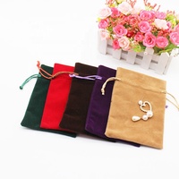 Pochette à bijoux en velours vert en gros avec impression de logo personnalisé, sacs d'emballage pour bijoux, petits formats