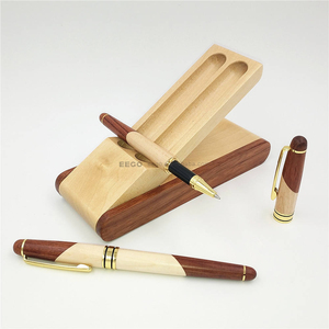 Kit di <span class=keywords><strong>penna</strong></span> a sfera di bambù esclusivi di lusso per scrivere penne Gel in legno per affari Set regalo produttore di logo personalizzato - Product Image 3