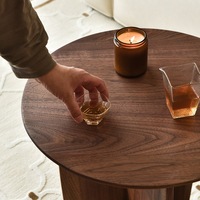 ATUNUS Wabi Sabi Table de chevet moderne en bois nordique ronde en chêne au design unique Tables de café d'appoint