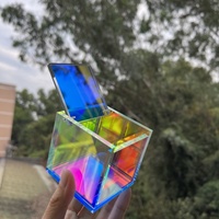 Holographique joli petit cadeau bijoux mallette de rangement irisé arc-en-ciel coloré acrylique boîte d'affichage Cube pour bureau décor à la maison