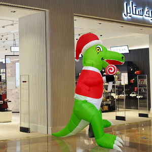 Dinosaure gonflable de Noël vert de 1,80 m avec chapeau de Père Noël et canne en sucre, étanche, à LED, alimenté par courant continu, pour la décoration de la maison, de l'hôtel, du jardin et des fêtes de Noël - Product Image 4