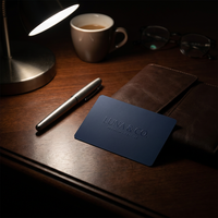 Cartes de visite personnalisées bleu marine mat avec estampage à chaud argenté OEM, vente en gros directe d'usine