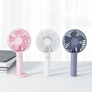 Tik Tok Hot Bán 2000MAh 3 Tốc Độ Cầm Tay <span class=keywords><strong>Fan</strong></span> Hâm Mộ Có Thể Sạc Lại Pocket Mini <span class=keywords><strong>Fan</strong></span> Với Có Thể Tháo Rời Non-Slip Cơ Sở - Product Image 1