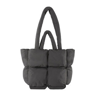 Sac à main fourre-tout matelassé en coton pour femmes avec fermeture à glissière rembourrée pour le shopping et le voyage avec doublure en polyester - Product Image 1