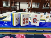 CHIVAN International – Jeu de tuiles de mahjong américain en acrylique à 1 couche, gravées sur mesure, 160 pièces, bleu moderne de luxe, portable