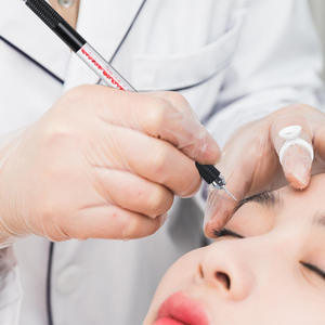 Pluma manual de microblading de doble punta para cejas, delineador de ojos y labios, herramienta manual para maquillaje permanente y tatuajes. - Product Image 6