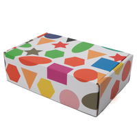 Boîtes d'emballage en carton ondulé écologique pour chaussures et vêtements, logo personnalisé, pelliculage mat, fermeture magnétique, recyclables, empilables, pour chaussettes/ Fourrure