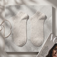 Chaussettes décontractées pour hommes, mi-mollet, unies, respirantes, antibactériennes, antidérapantes, pour l'été et l'usage quotidien, technique de tissage jetable